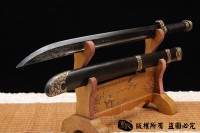 一把像样的黑金古刀<盗墓笔记>