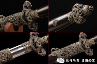 《龙传奇》 查老师作品