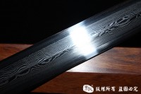 宝塔寒光剑