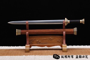 宝塔寒光剑