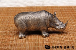 犀牛-黄铜实心打造
