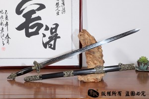精细龙图剑-百炼钢烧刃