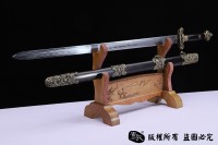 精细龙图剑-百炼钢烧刃